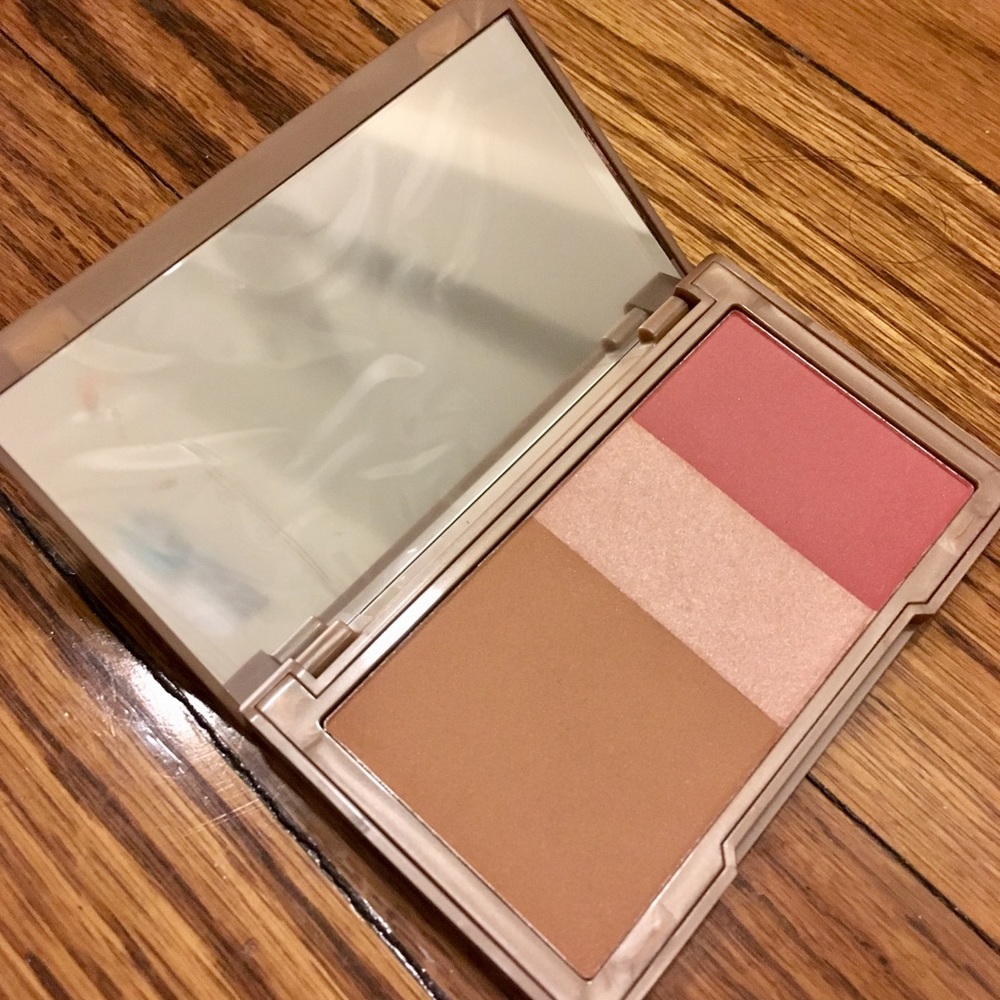 Urban Decay Naked Flushed Palette in Naked